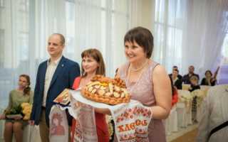 Слова встречи молодых с караваем на свадьбе по старинной традиции