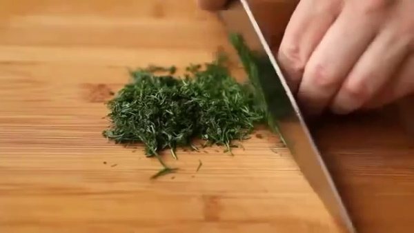 Салат из вареной колбасы. Рецепты простые с сухариками, огурцом, сыром, яйцами, помидорами, кукурузой
